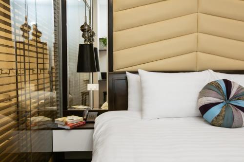 1 queen bed