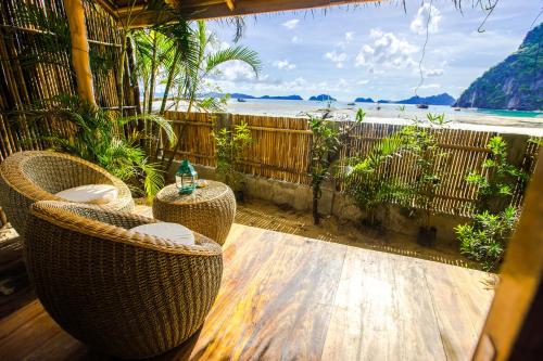 Maligaya Beach Bungalows – El Nido, WI