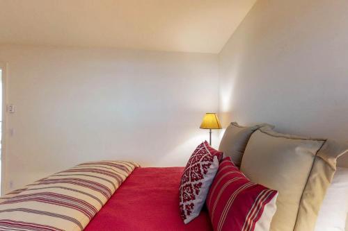 Creekside Retreat - image 4