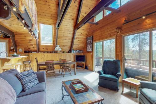 Stiles Mountain Hideaway in 阿諾德 (CA)