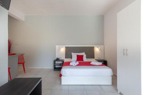 Byron Hotel - image 5