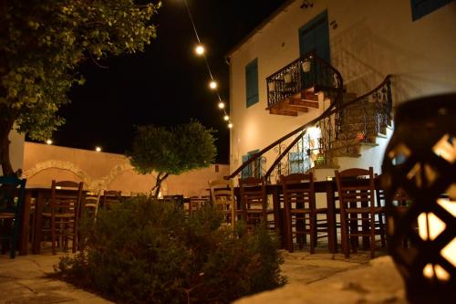 Athieno - Αθηαινώ (Athieno - Αθηαινω) in Athienou