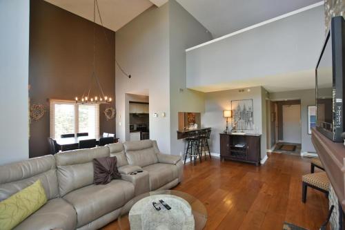 3 Bedroom Mountain Walk condo