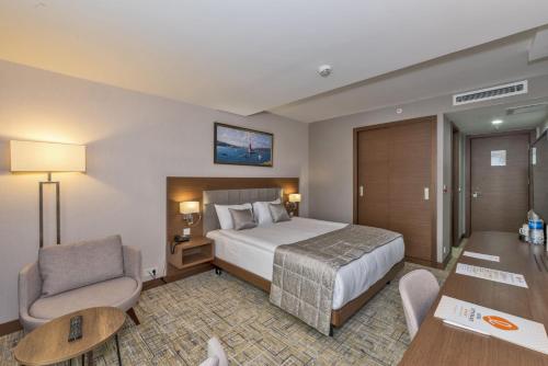 Land Park Hotel - image 7