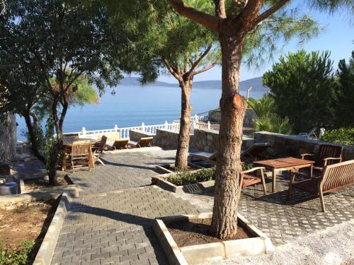 Beach House With Direct Access to Private Beach Near Bodrum