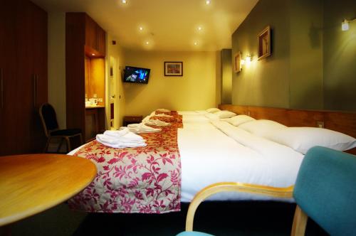 Westbury Hotel – London