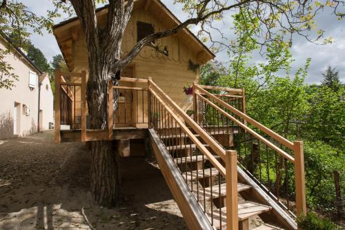Зовнішній вигляд готелю, Domaine De La Combotte in Нантуа