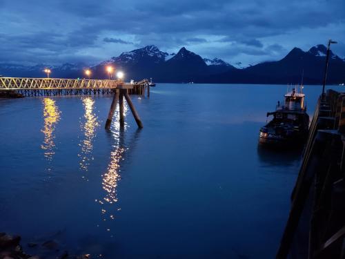 Közeli látványosságok, Keystone Hotel in Valdez (AK)