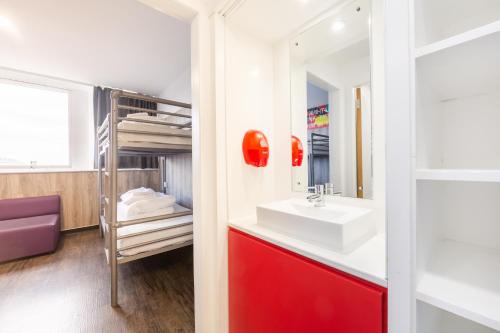 ユーロ ホステル