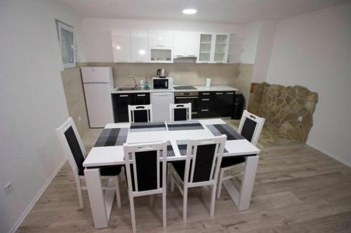Apartment Garden - image 14
