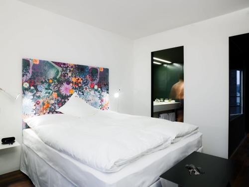 City Garden Hotel - image 7