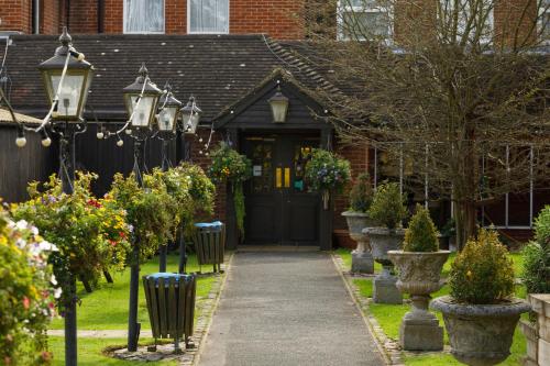 The Victoria Hotel - image 2
