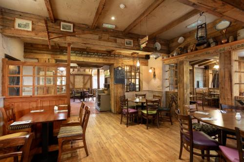 The Victoria Hotel - image 4