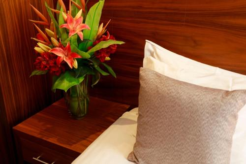 The Victoria Hotel - image 3