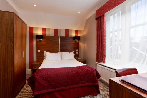 The Victoria Hotel - image 11