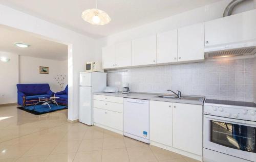 Apartments with a parking space Kastav, Opatija - 13457