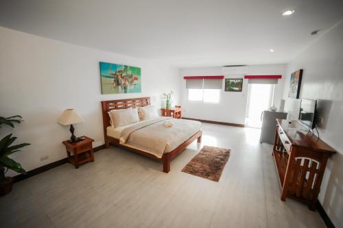 Bataan White Corals Beach Resort in Morong