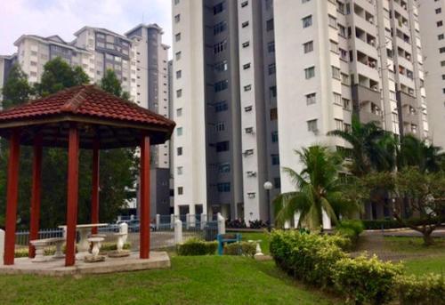 Budget Medium  Bedroom @Suria Kipark Damansara Apt - image 8