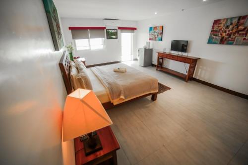 1 queen bed