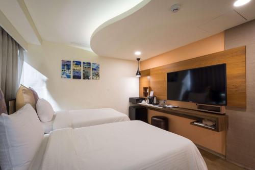 2 twin beds