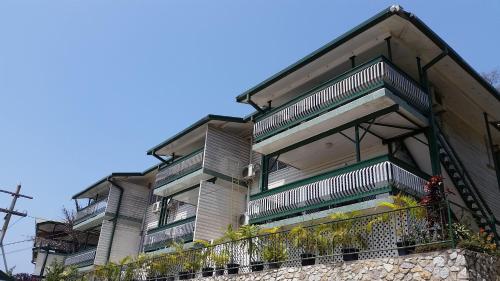 Harbour View Apartments