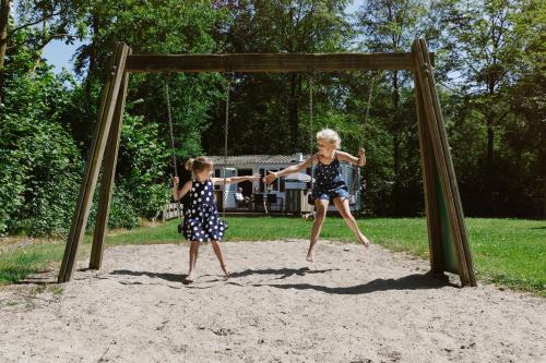 Vakantiepark Dierenbos - image 2