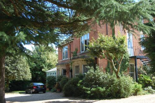 Treherne House & The Malvern Retreat