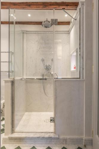 Ca' Dell'Opera Luxury Apartment with Terrace - image 5