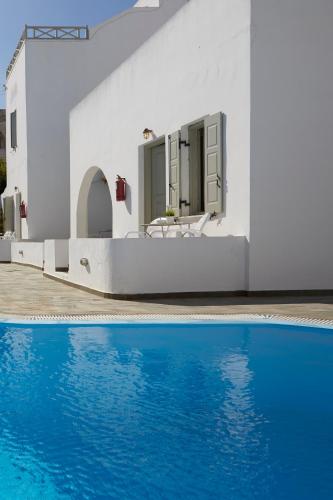 Nissos Thira - image 12