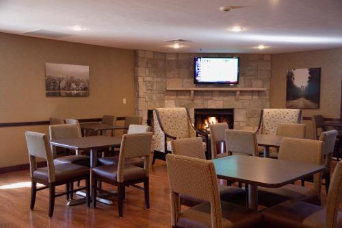 Ivy Court Inn and Suites