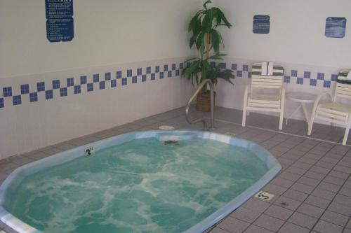 Baymont by Wyndham Casper East - image 5