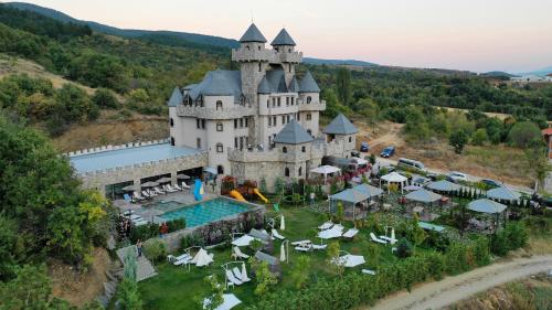 Royal Valentina Castle - Accommodation - Ognyanovo