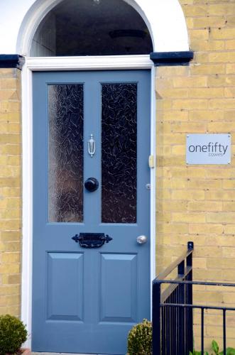 Entré, Onefifty in Cowes West and Gurnard