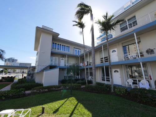 Holiday Isle Yacht Club - image 8