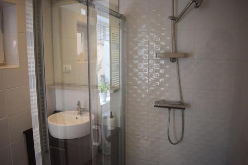Buborék apartman, Tata (fotografie 10)