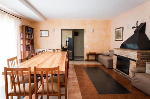 共用Lounge/電視區, Can Serrallonga in 卡莫斯