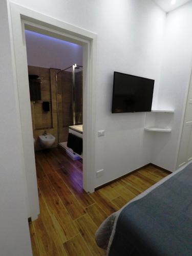 Poliziano Apartment - image 11