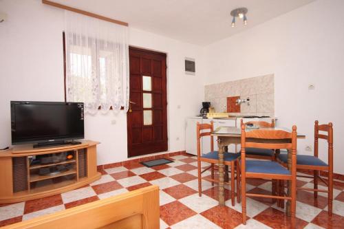  Apartment Starigrad 6618a in Starigrad-Paklenica