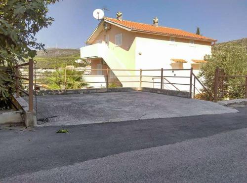 Family friendly apartments with a swimming pool Seget Vranjica Trogir - 14409 - image 3