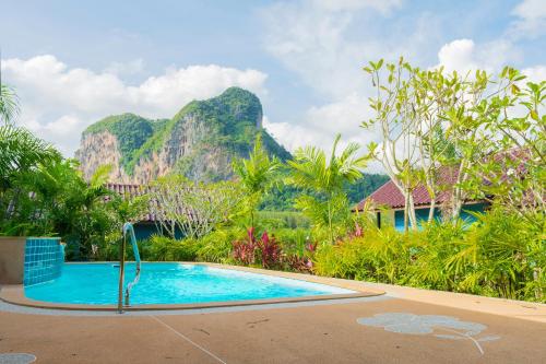 Baan Nai Lake View Resort near Khao Ngon Nak