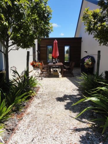 Facilities, Pine Hill Lodge In Vineyard in Ruby Bay