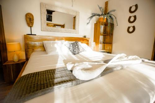 Maligaya Beach Bungalows – El Nido, WI