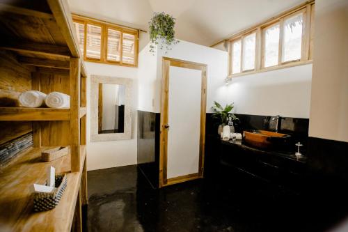 Maligaya Beach Bungalows – El Nido, WI