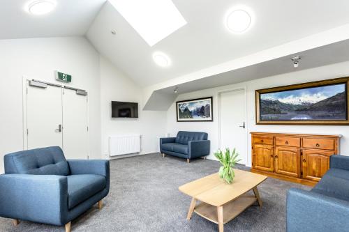 Hunters Moon in Dunedinas