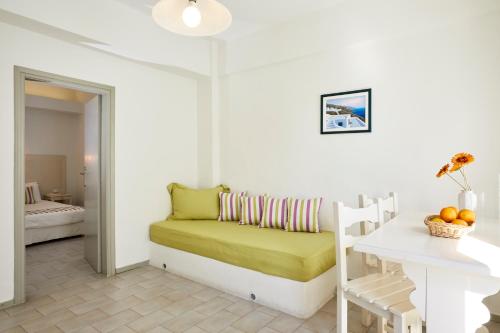 Nissos Thira - image 4