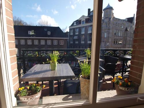 Clemens Hotel