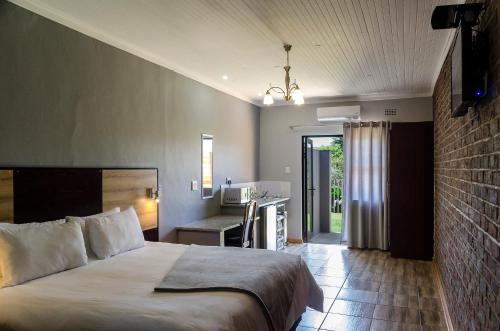 The Woodsman Bed and Breakfast 1