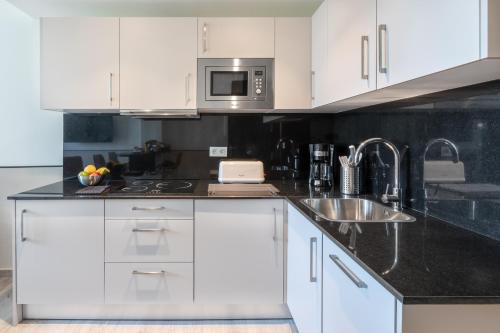 Deluxe 1 Bedroom Apartment image 4