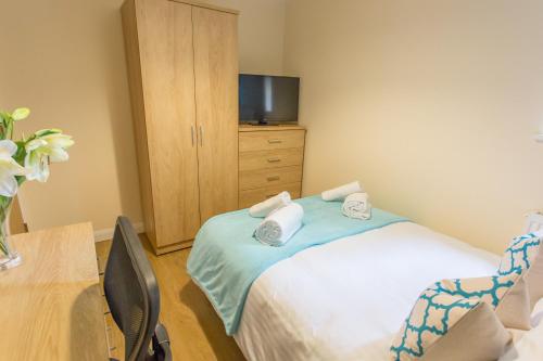 Razia Apts with easy access to Oxford Headington Hospitals