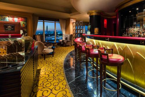 Bar/Lounge, Kempinski Nile Hotel in Cairo